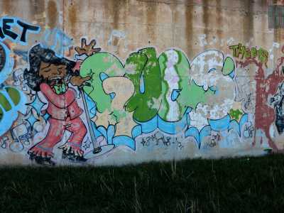...interrotti qua e l� da un tributo al cantante James Brown, padre del funk, il genere musicale che in seguito ha dato vita all�hip hop